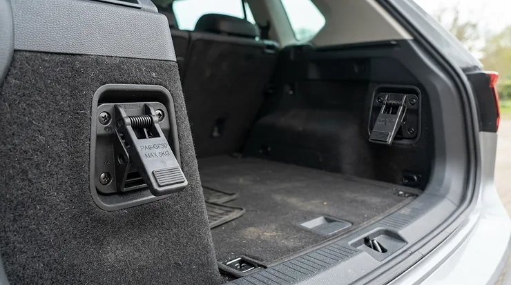 Pair of durable car shopping hooks for boot mounted on either side of the luggage compartment